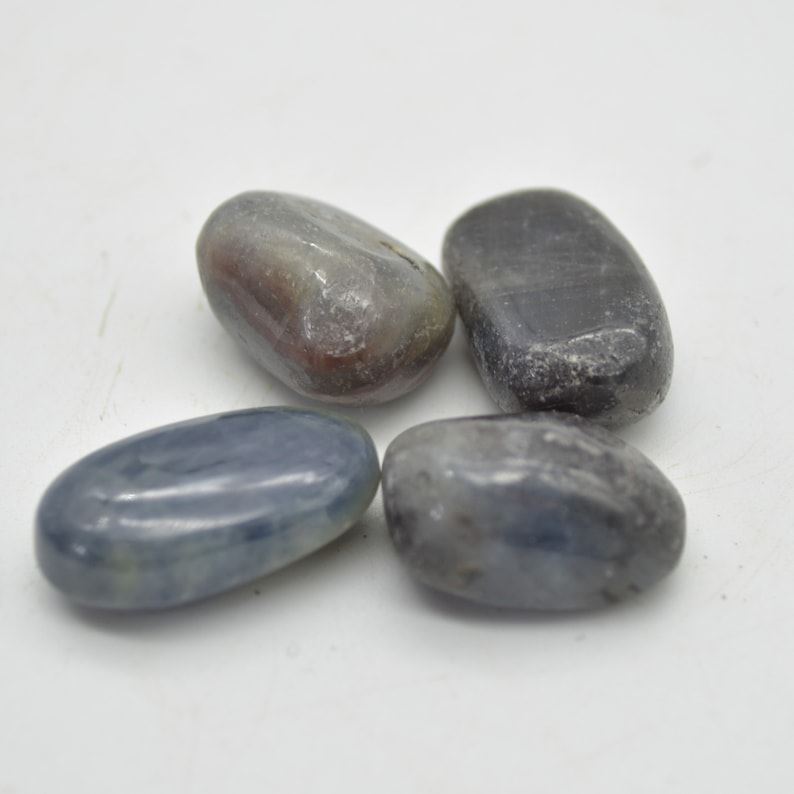 Iolite Tumbled Pebble Stones - 4 Count #03 - Image 2