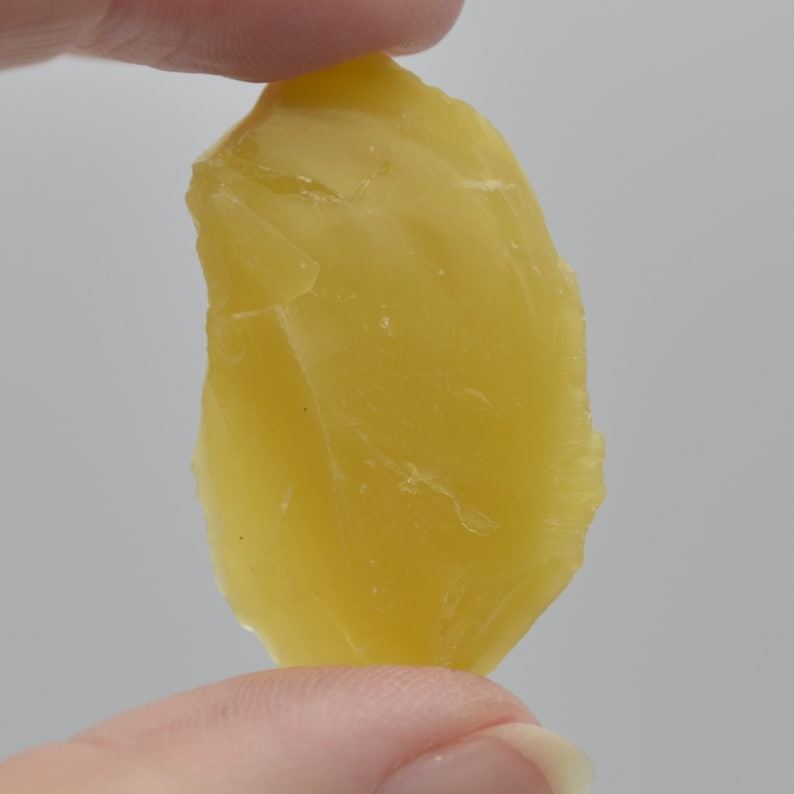Raw Turkish Yellow Opal Specimen Rock - 10 grams - lot 05 - Image 3