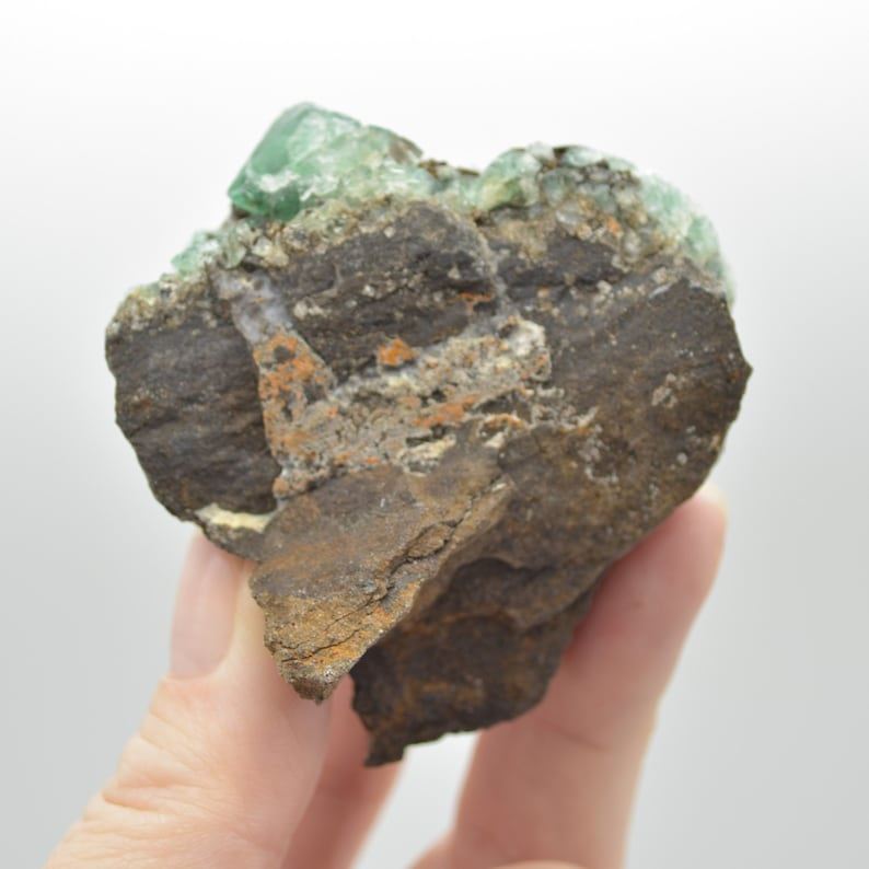 Raw Fluorite Specimen Rock - 110 grams - Image 4