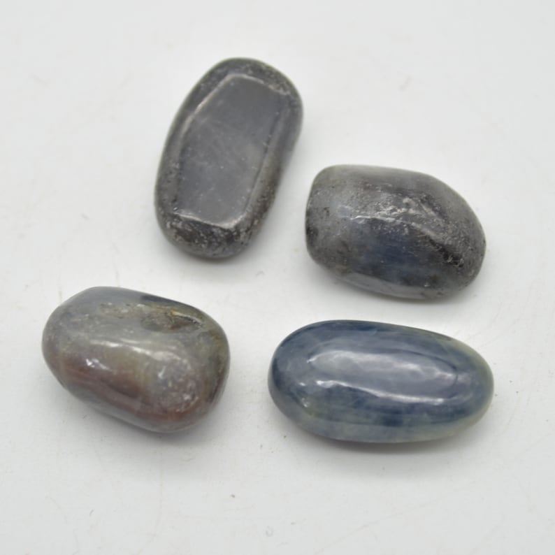 Iolite Tumbled Pebble Stones - 4 Count #03 - Image 3