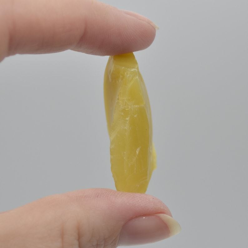 Raw Turkish Yellow Opal Specimen Rock - 10 grams - lot 05 - Image 4