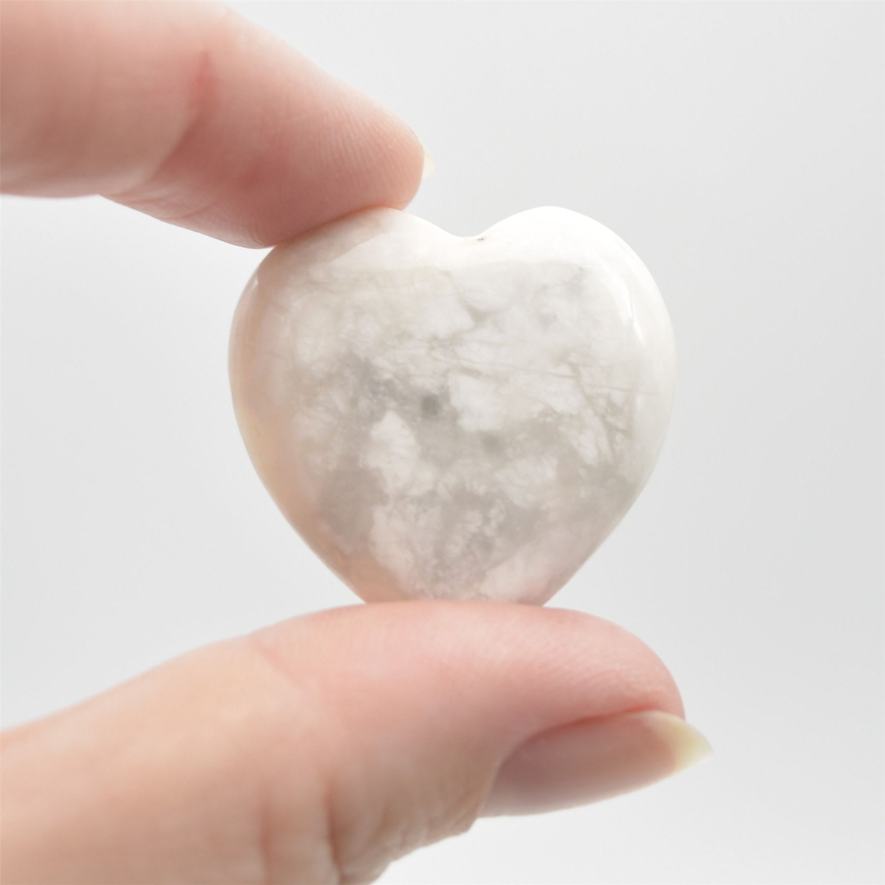 White Howlite Heart - 3cm - 1 Count - Image 4
