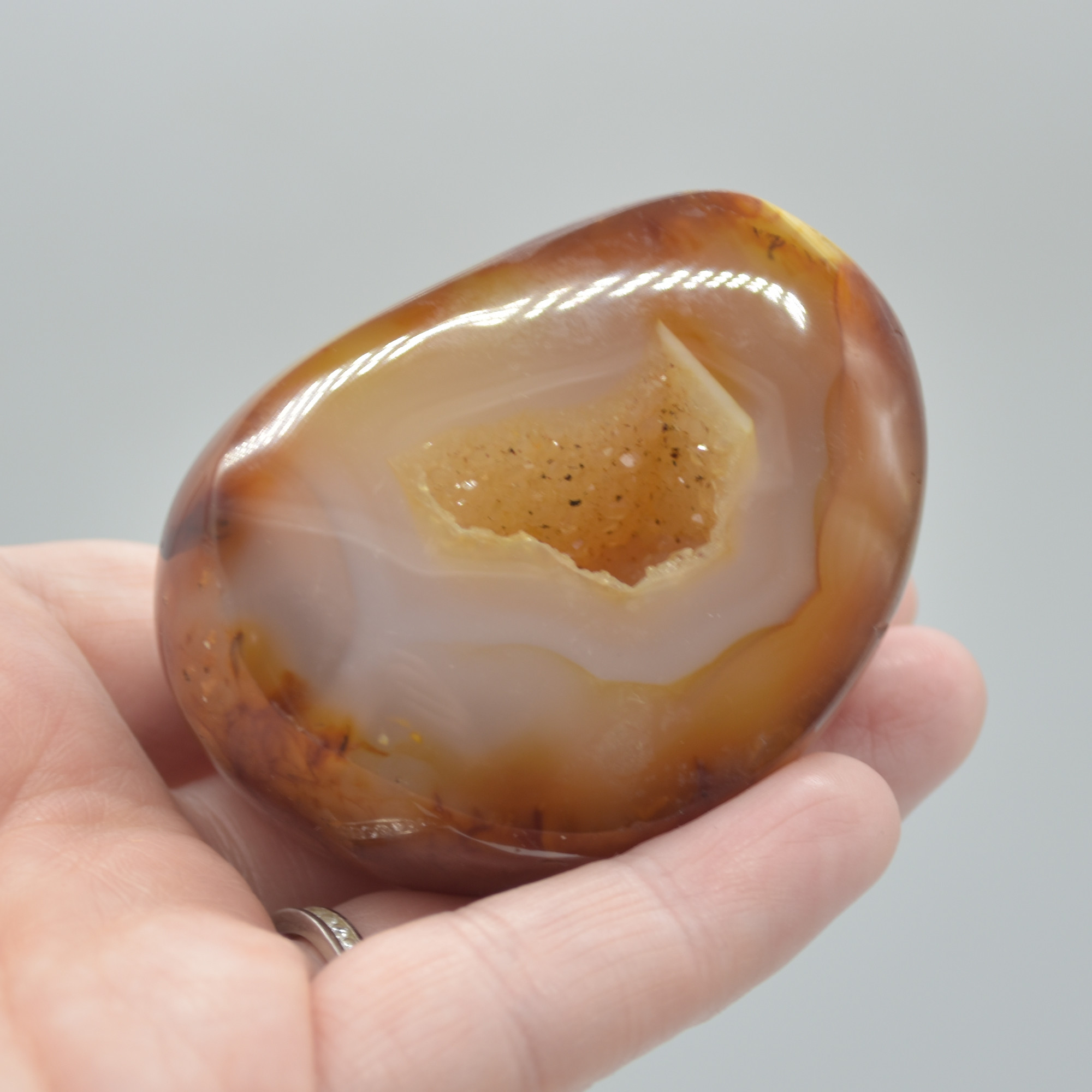 Agate Crystal Geode - 1 Count - 147 grams - 5.5cm x 4cm - #03 - Image 7