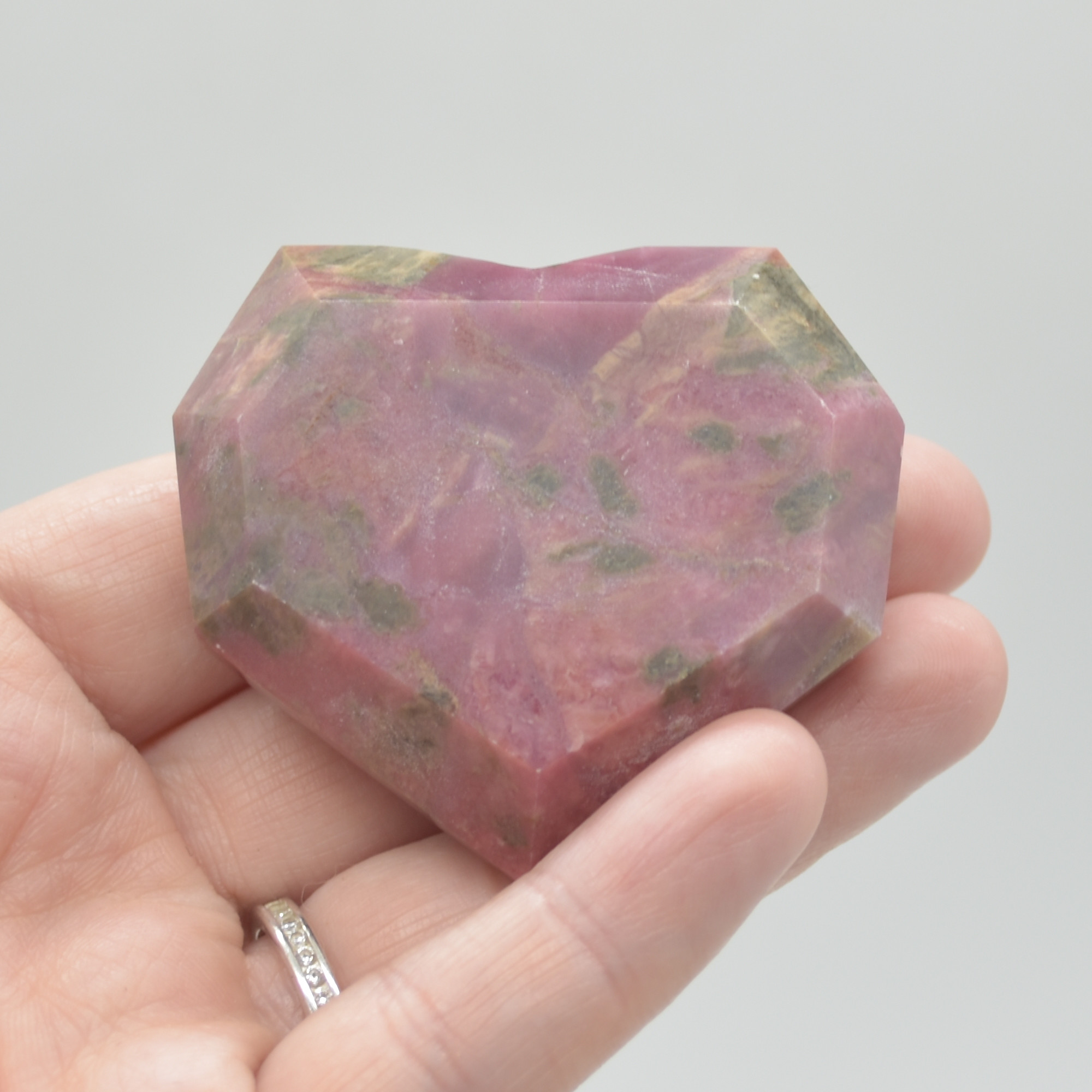 Rhodonite Gemstone Faceted Heart - 5cm #04 - Image 6