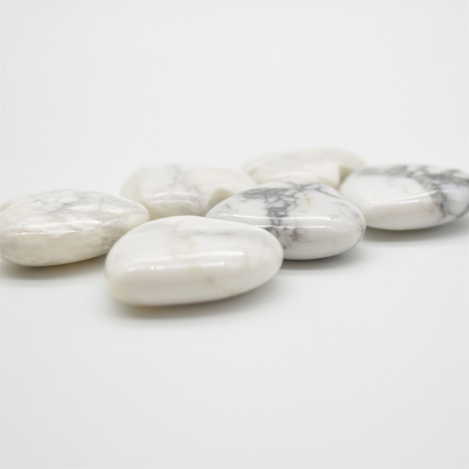 White Howlite Heart - 3cm - 1 Count - Image 3