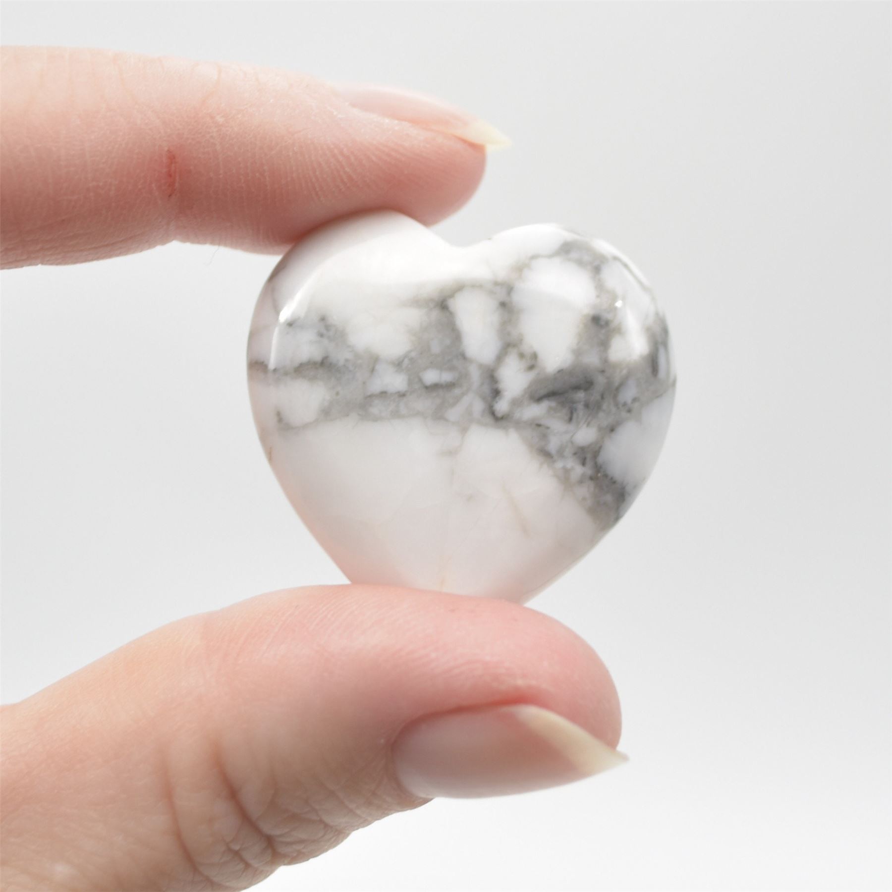 White Howlite Heart - 3cm - 1 Count - Image 5