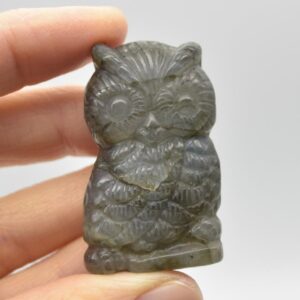 Labradorite Owl - 28 grams - 4.5cm x 2.5cm x 1.3cm #025