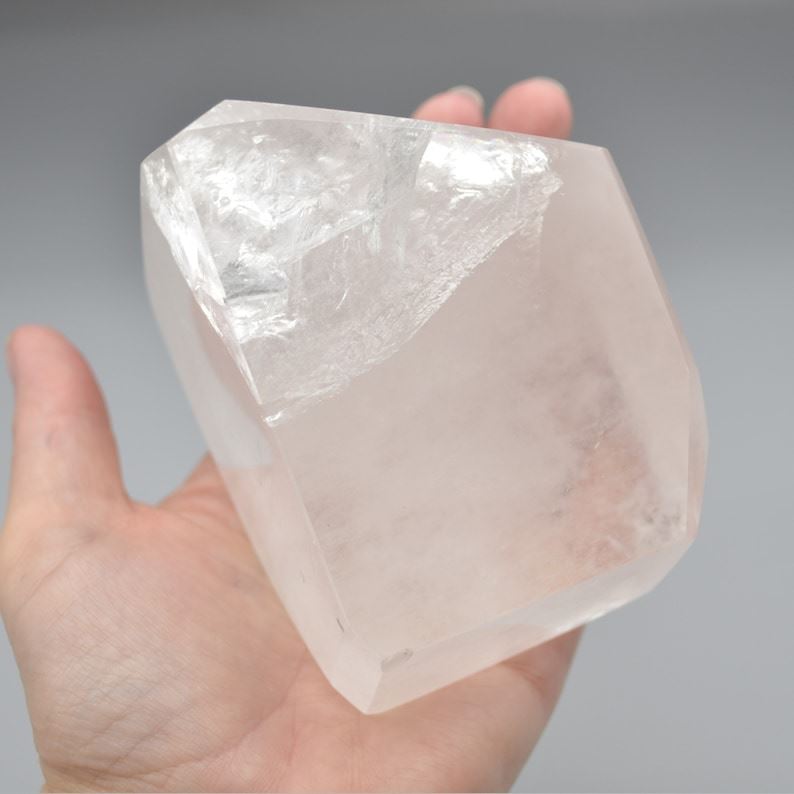 Clear Quartz Freeform, Free Form - 7cm x 9.5cm x 7cm - 708 grams - Image 4