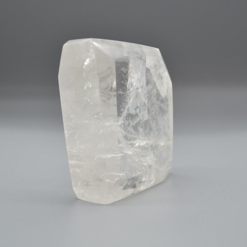 Clear Quartz Freeform / Free Form - 9cm x 8cm x 3cm - 551 grams - Image 2