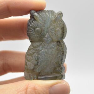 Labradorite Owl - 30 grams - 4.5cm x 2.5cm  x 1.3cm - #014