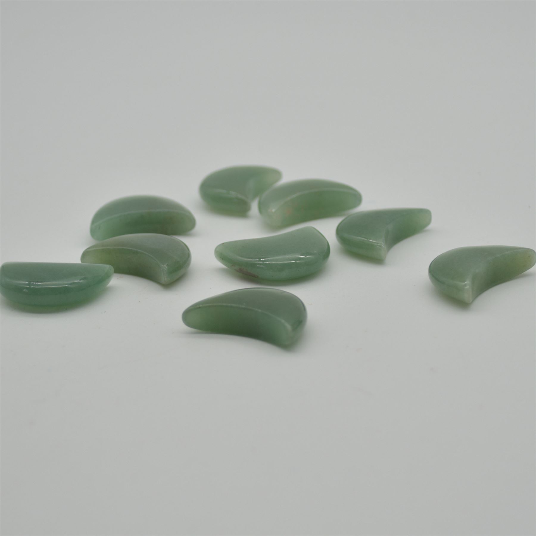 Green Aventurine Moon - 3cm - Image 2