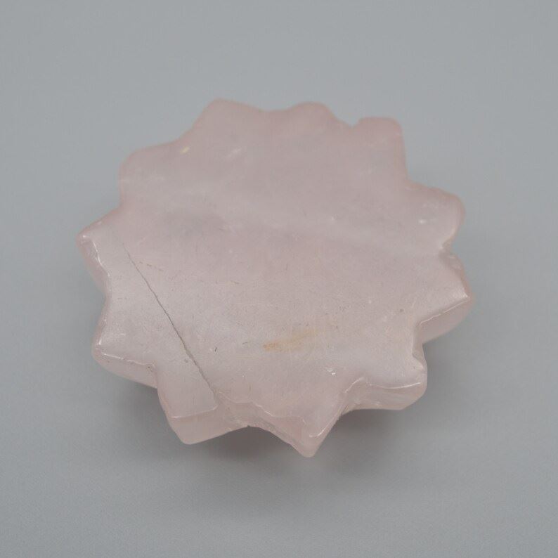 Rose Quartz Sun with Face - 67 grams - 5cm x 1.7cm - Image 4