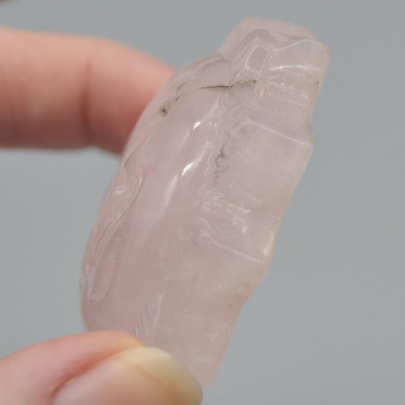 Rose Quartz Sun with Face - 57 grams - 5cm x 1.5cm - Image 4