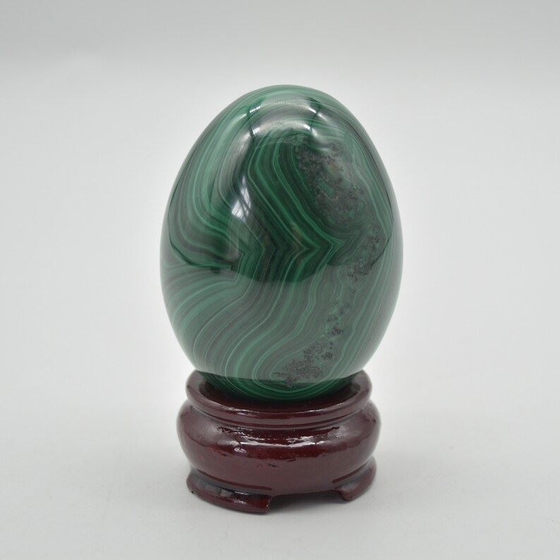 Malachite Crystal Egg - 360 grams - 6.5cm x 5cm x 5cm #04 - Image 2