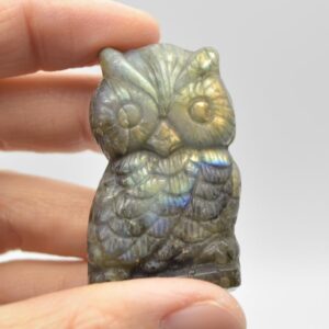 Labradorite Owl - 33 grams - 4.5cm x 2.5cm  x 1.3cm #023