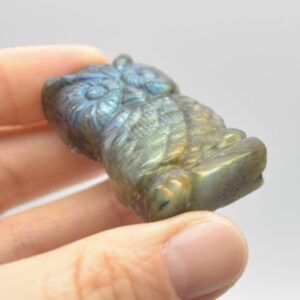 Labradorite Owl - 31 grams - 4.5cm x 2.5cm x 1.3cm - #020