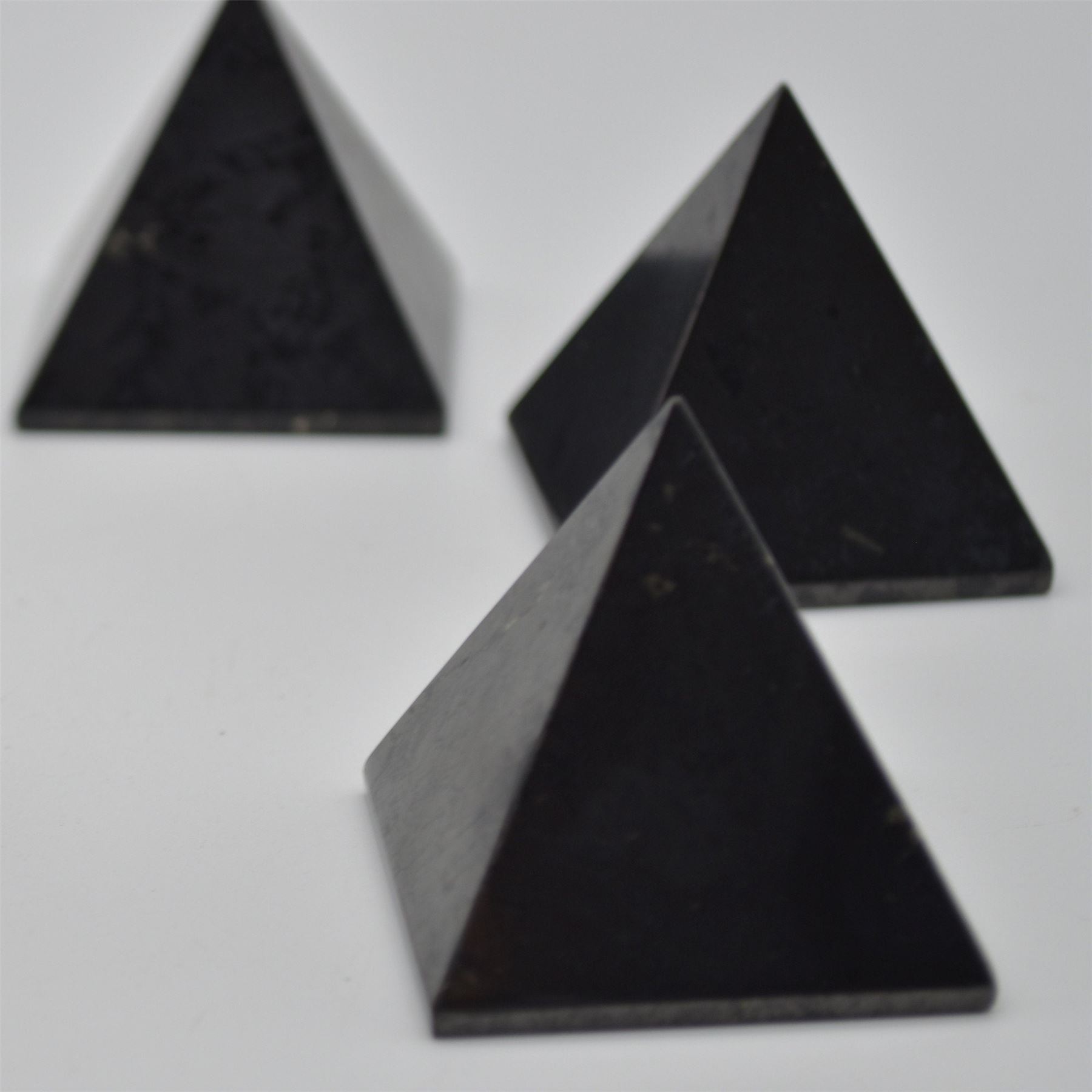 Shungite Crystal Pyramid - 4.5cm x 4cm - Image 2