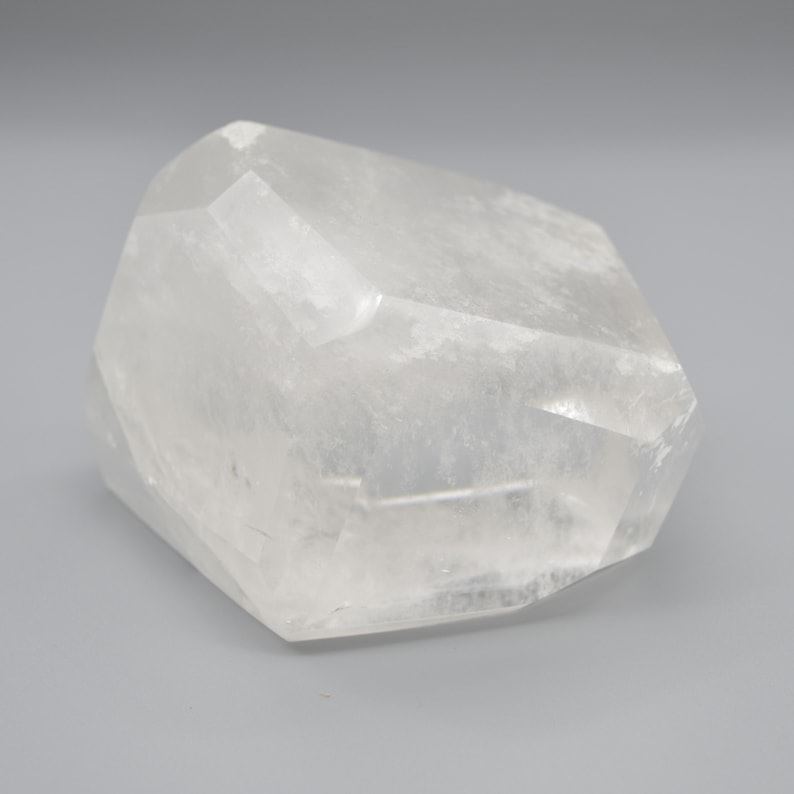 Clear Quartz Freeform, Free Form - 7cm x 9.5cm x 7cm - 708 grams - Image 3