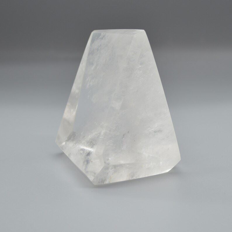 Clear Quartz Freeform / Free Form - 9cm x 7cm x 6.5cm - 568 grams - Image 3
