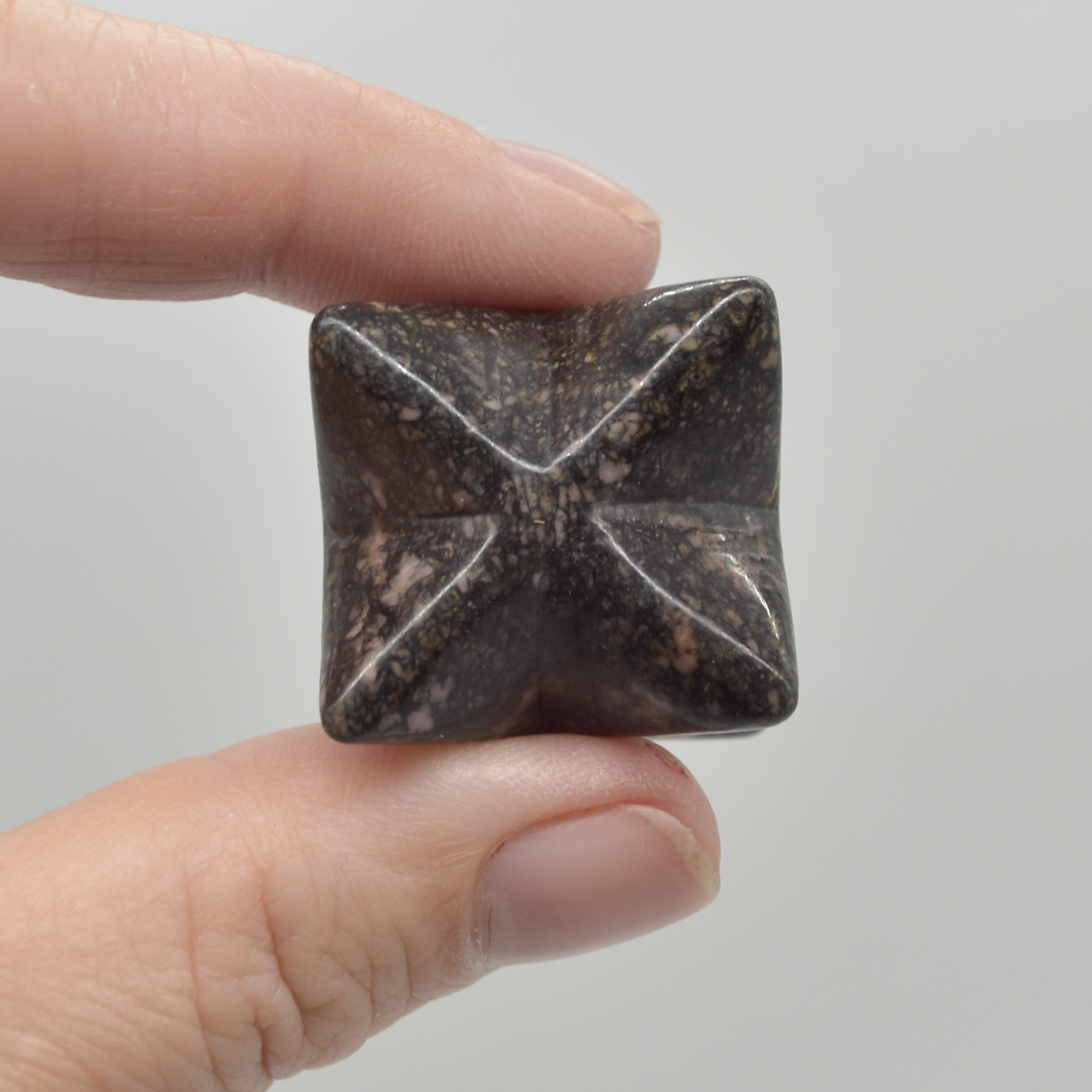 Rhodonite Gemstone Crystal Merkaba Carved Star - 2.5cm - 1 Count - Image 2