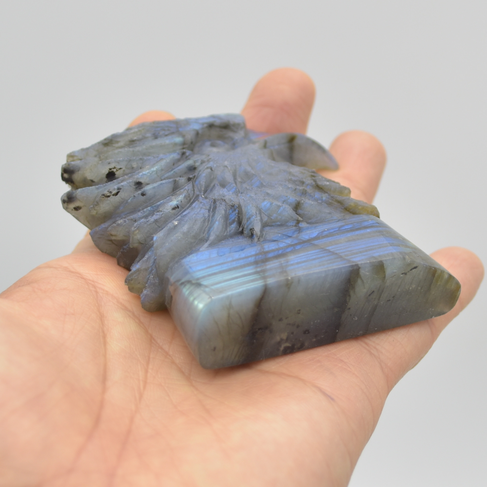 Labradorite Flat Crystal Eagle Head - 8cm x 6cm x 2cm - 154 grams # 01 - Image 5