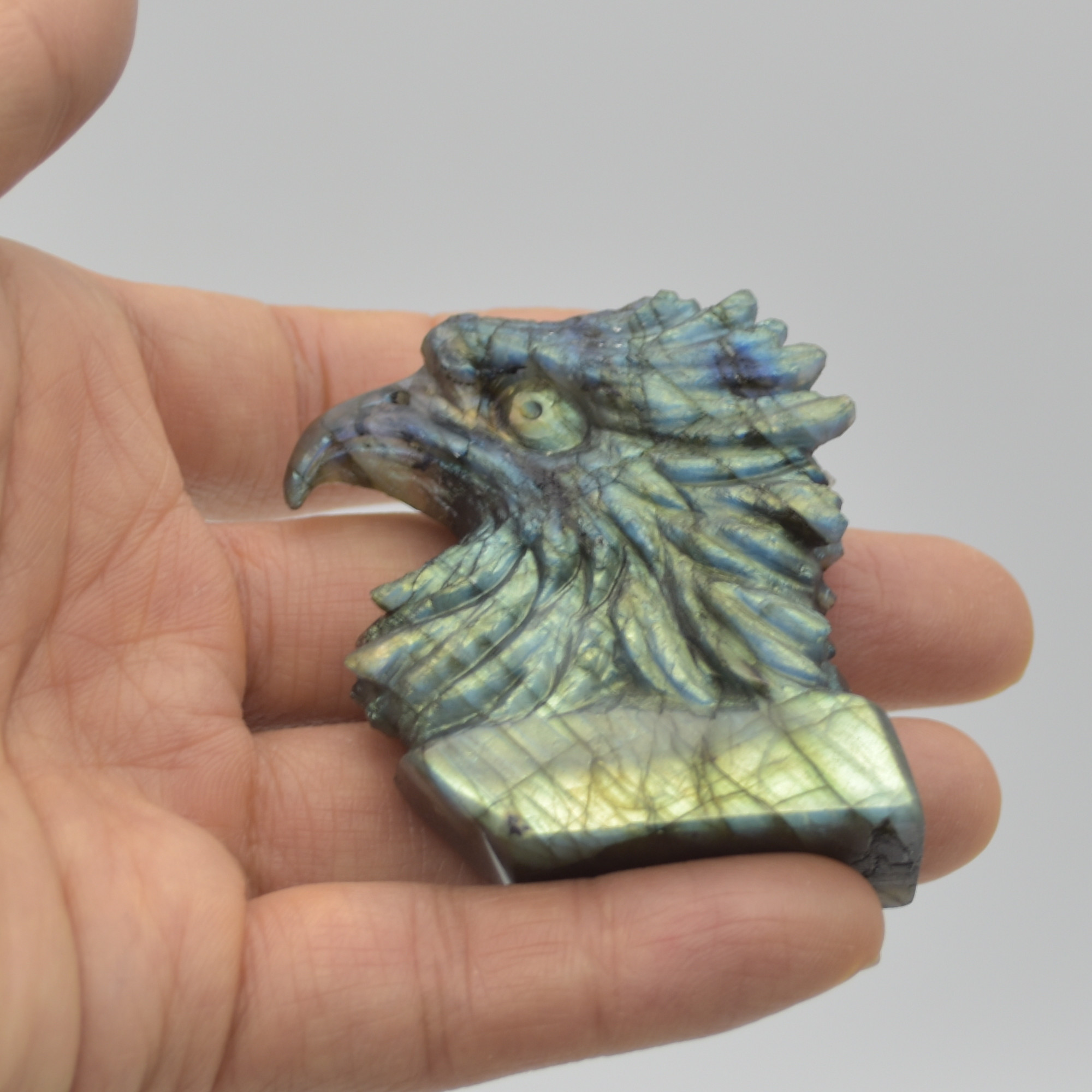 Labradorite Flat Crystal Eagle Head - 5.5cm x 5cm x 2cm - 74 grams # 02 - Image 5