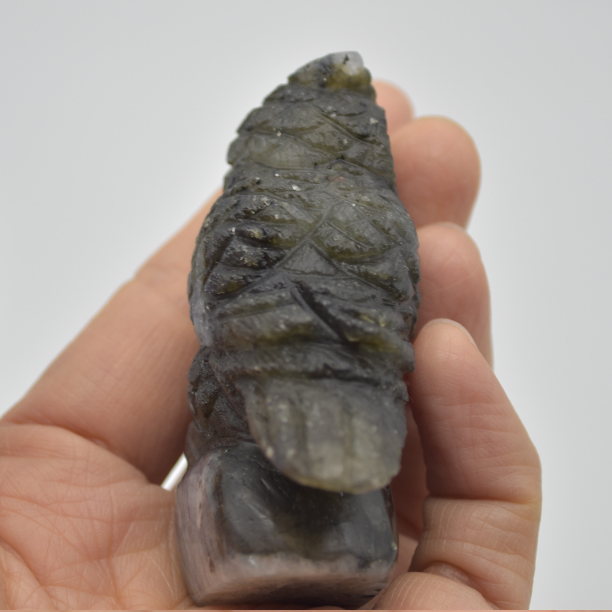 Labradorite Crystal Owl on Rock - 6cm x 4.5cm x 2cm - 80 grams #07 - Image 6