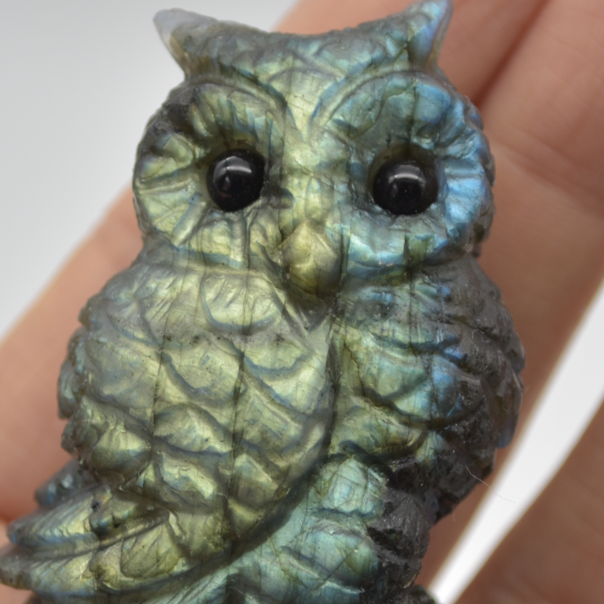 Labradorite Crystal Owl on Rock - 6cm x 4.5cm x 2cm - 80 grams #07 - Image 5
