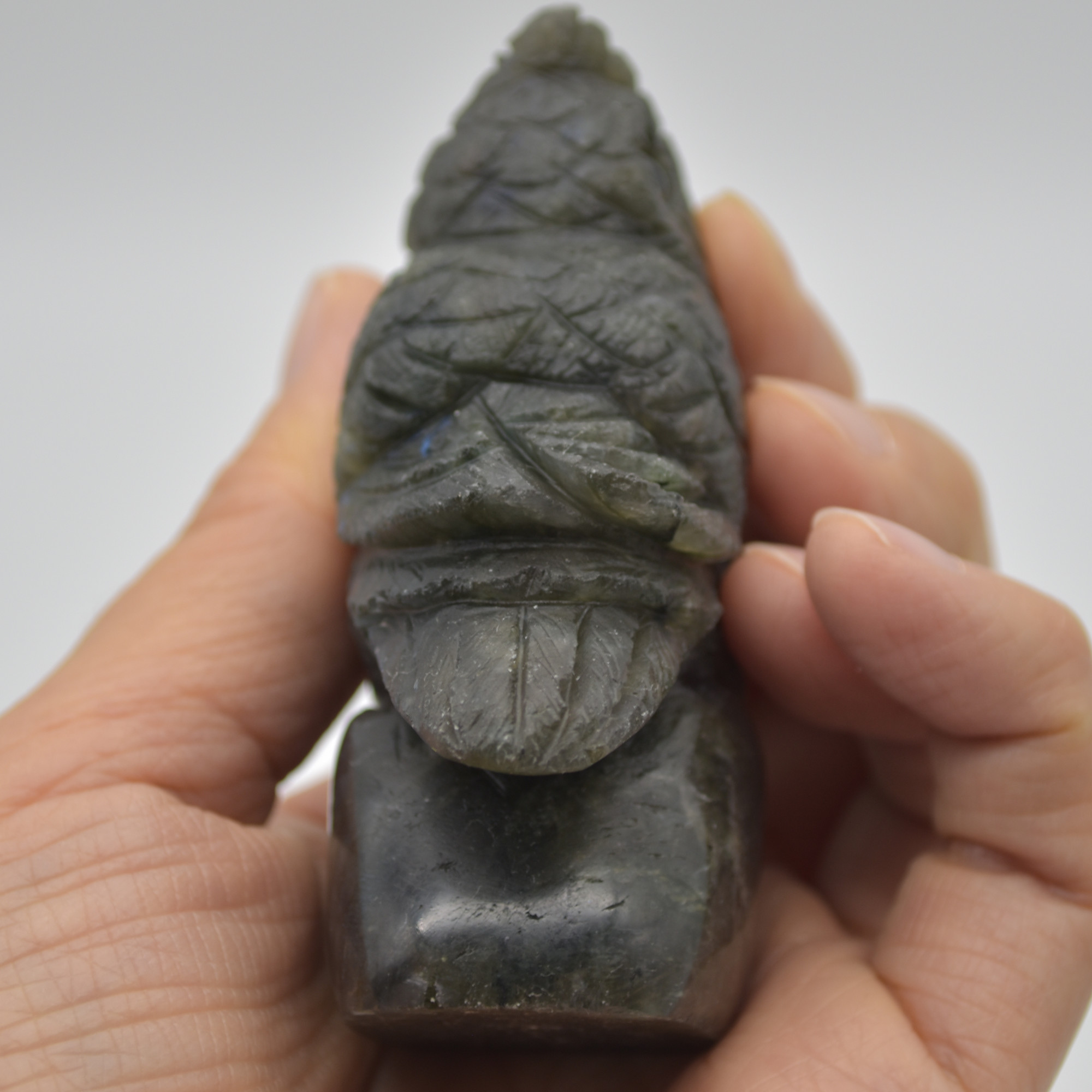 Labradorite Crystal Owl on Rock - 7.5cm x 4.5cm x 3cm - 136 grams #02 - Image 3