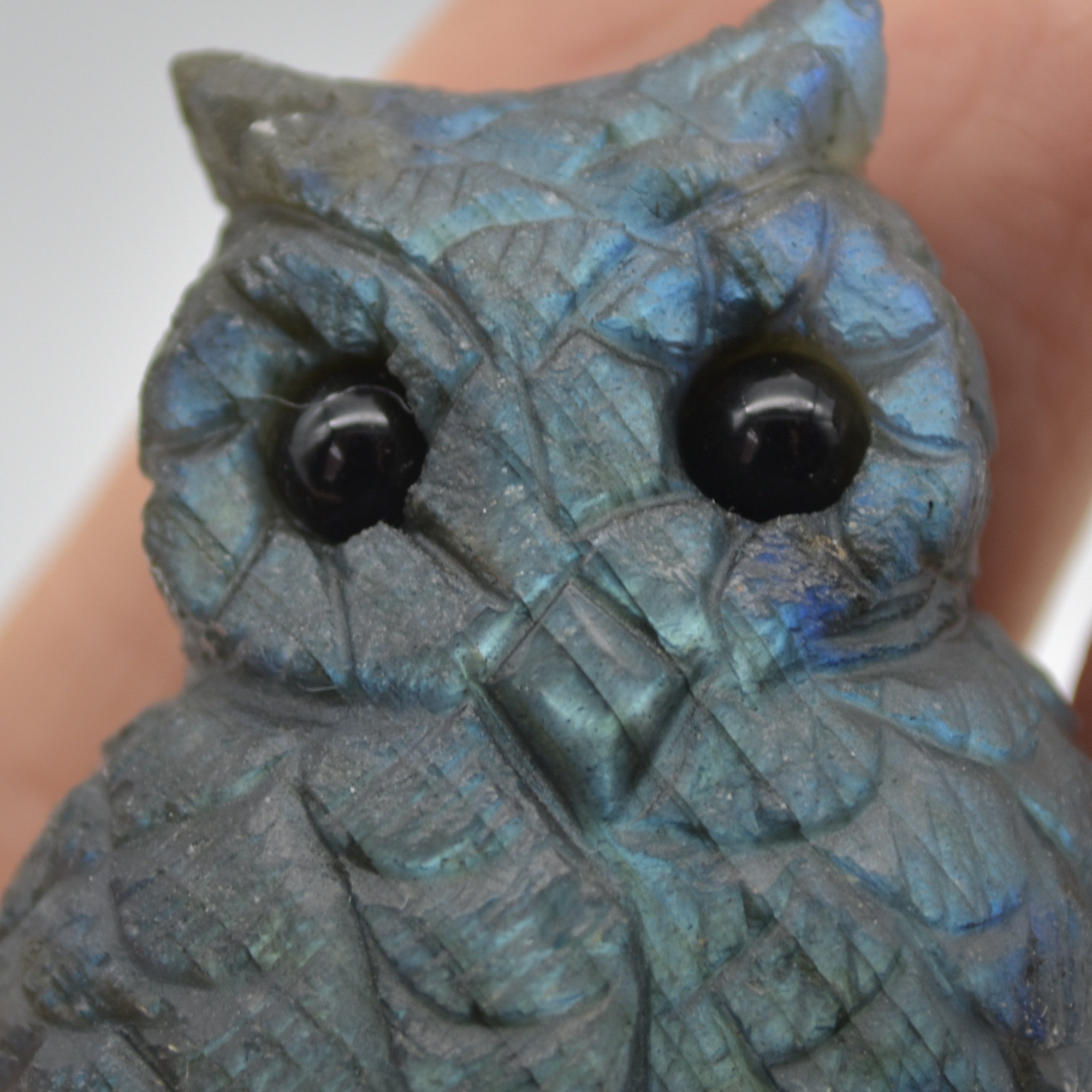 Labradorite Crystal Owl on Rock - 7.5cm x 4.5cm x 3cm - 136 grams #02 - Image 7
