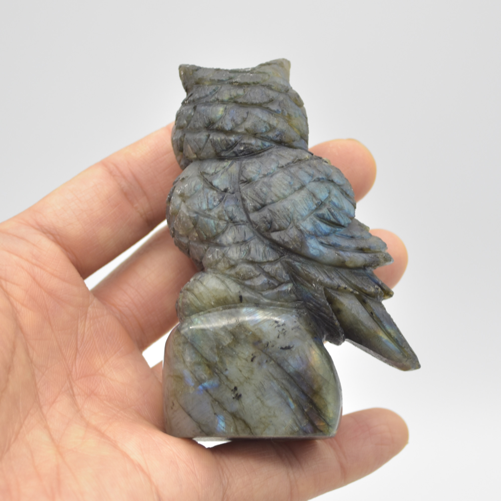 Labradorite Crystal Owl on Rock - 8cm x 5.5cm x 3cm - 183 grams #04 - Image 4