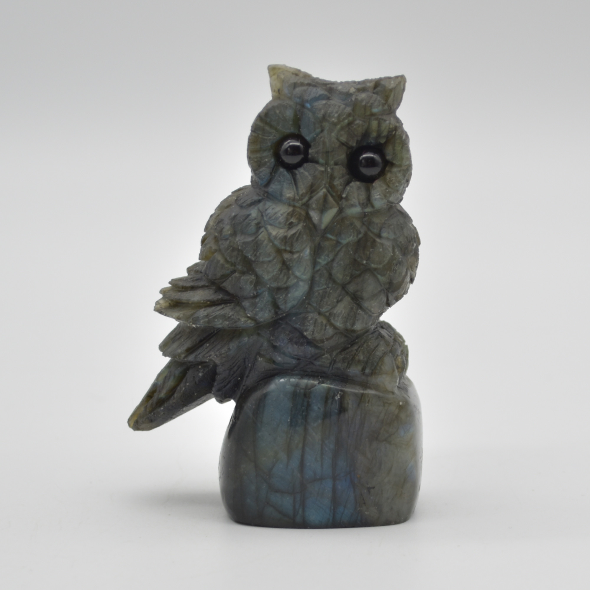 Labradorite Crystal Owl on Rock - 8cm x 5.5cm x 3cm - 183 grams #04 - Image 2
