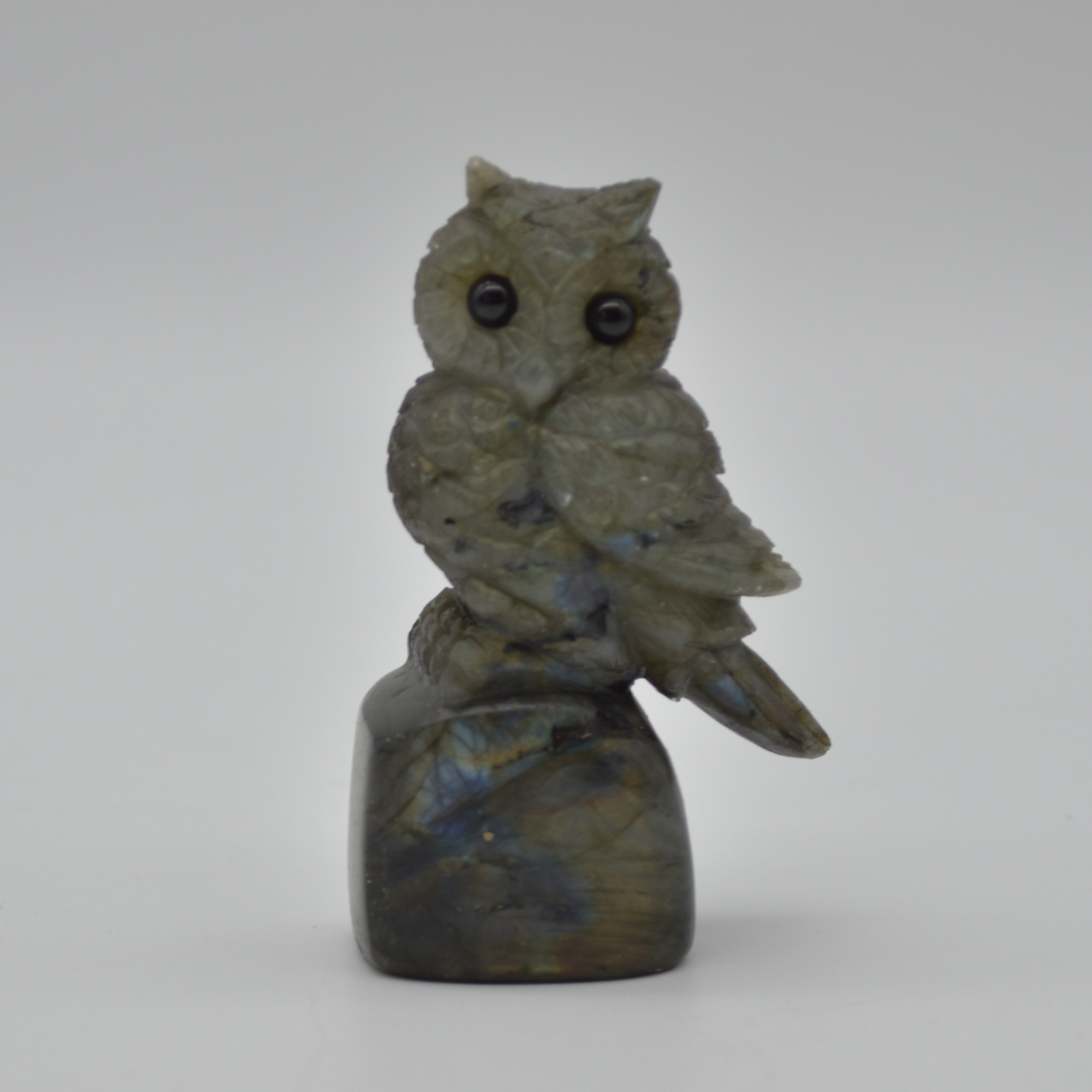 Labradorite Crystal Owl on Rock - 8cm x 5cm x 3cm - 130 grams #08 - Image 3
