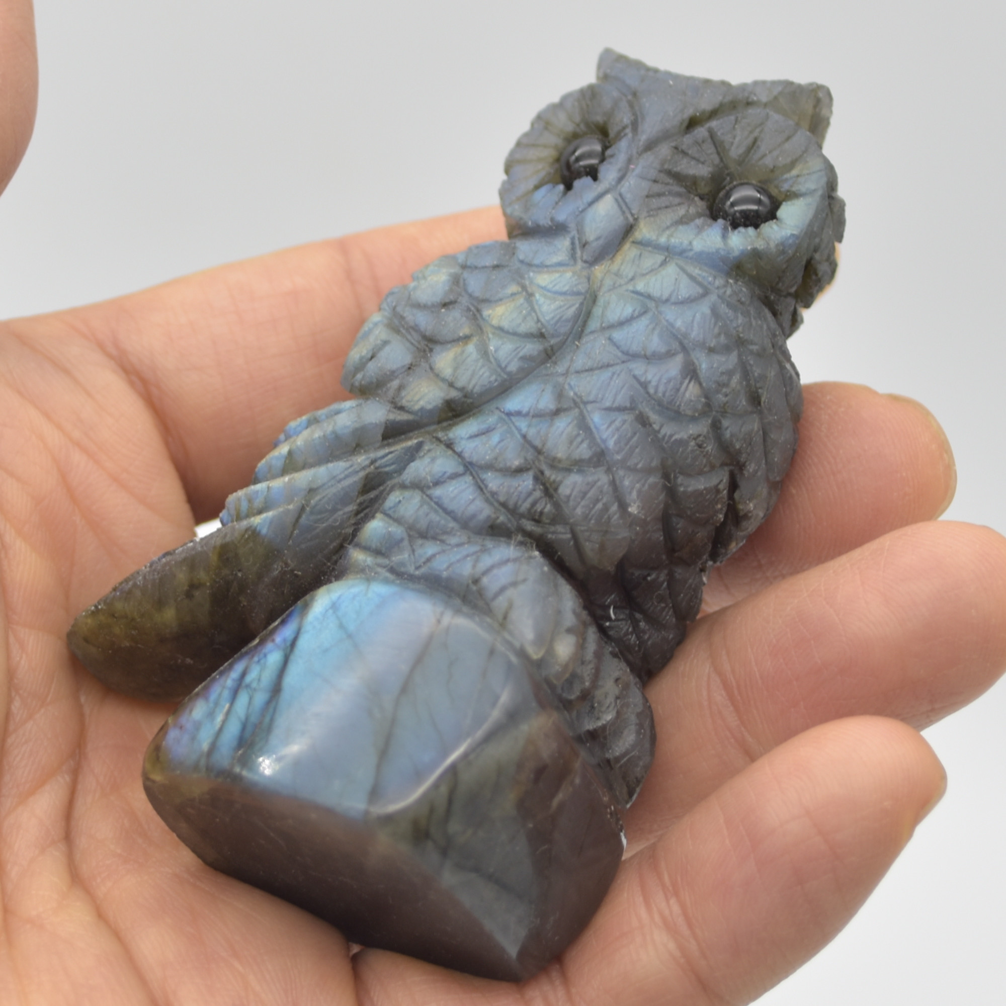 Labradorite Crystal Owl on Rock - 7.5cm x 4.5cm x 3cm - 136 grams #10 - Image 2