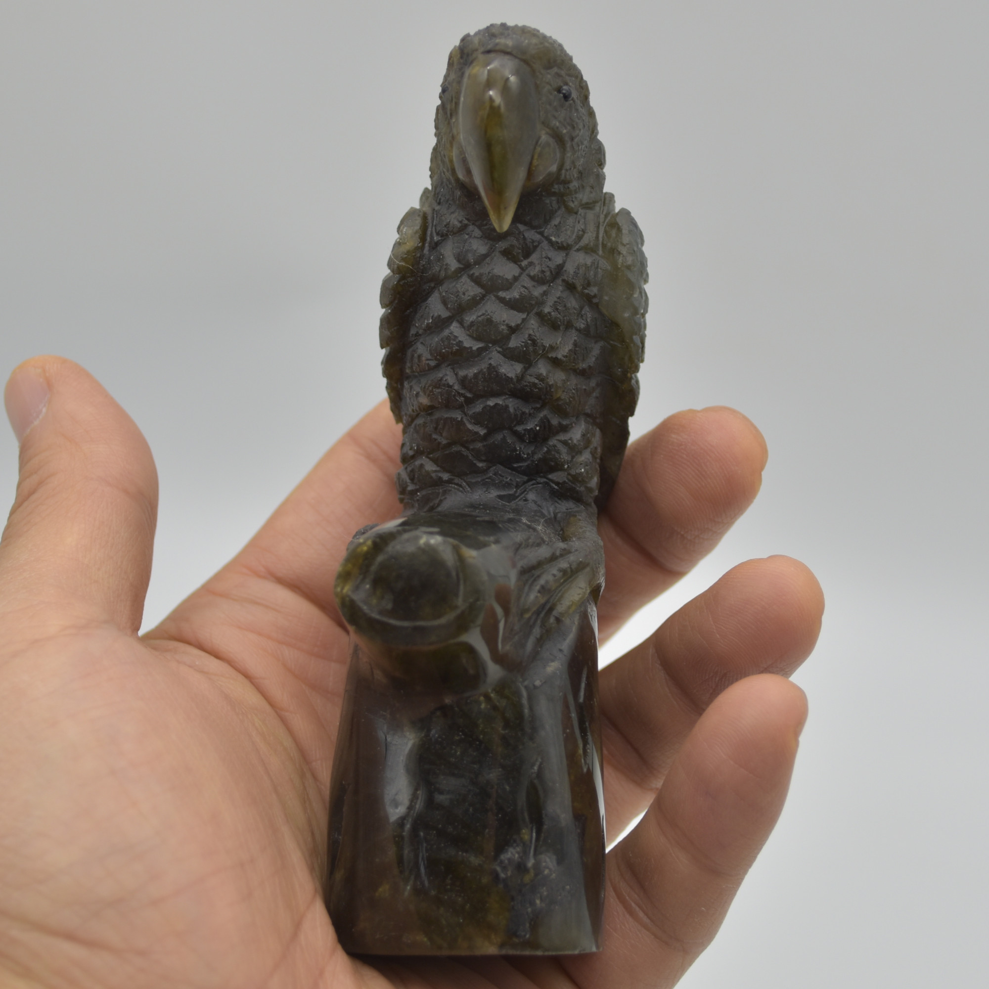 Labradorite Crystal Parrot on Branch - 11.5cm x 6.5cm x 3.5cm - 232 grams #02 - Image 3
