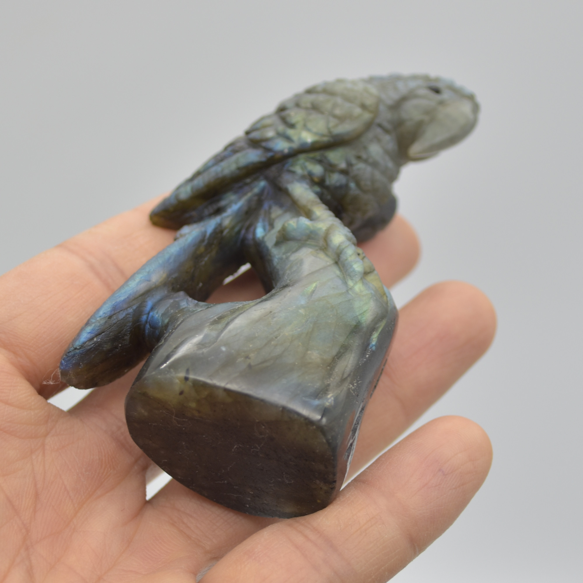 Labradorite Crystal Parrot on Branch - 9cm x 4.5cm x 3cm - 109 grams #07 - Image 2