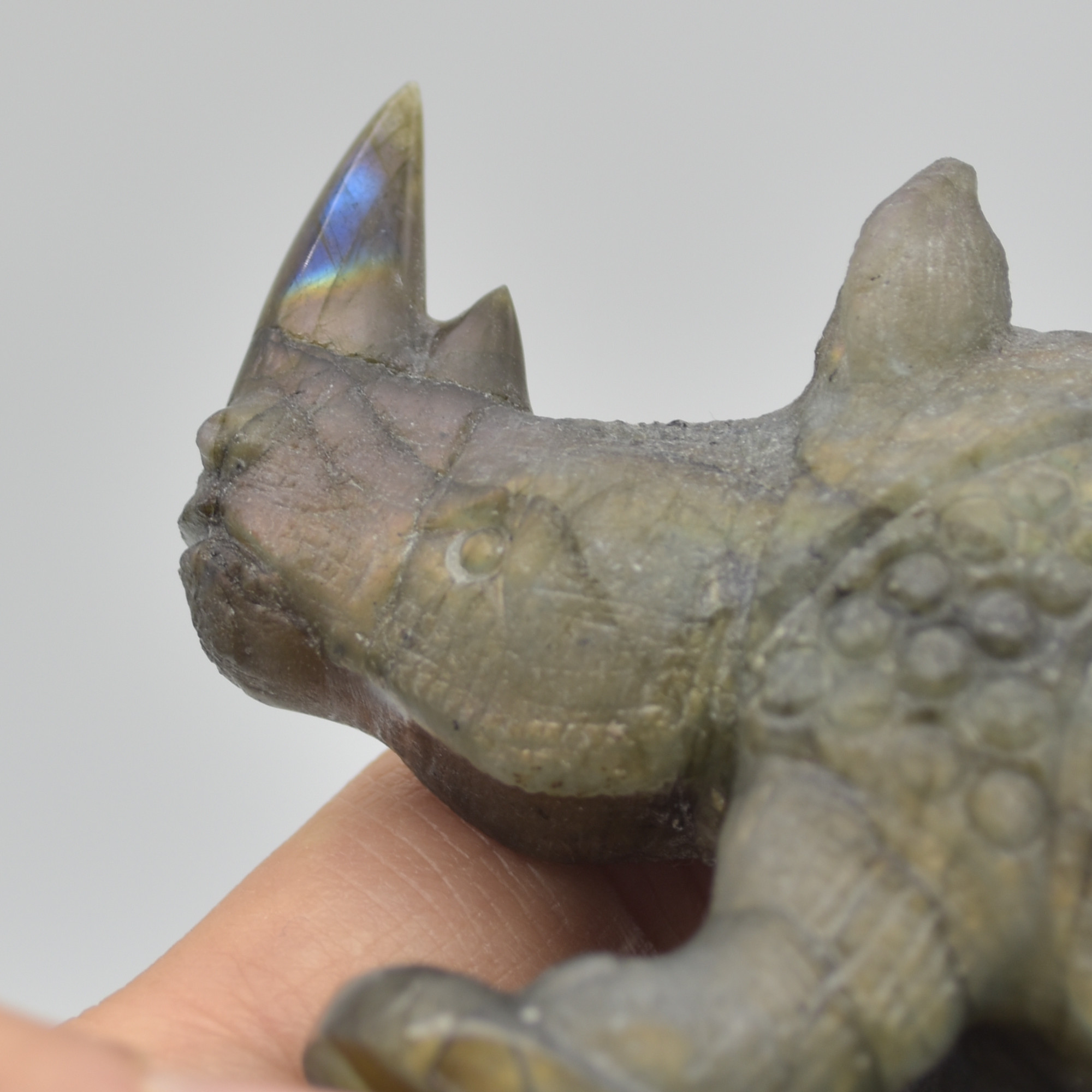 Labradorite Crystal Rhinoceros - 5.5cm x 9.5cm x 3cm - 161 grams #01 - Image 6
