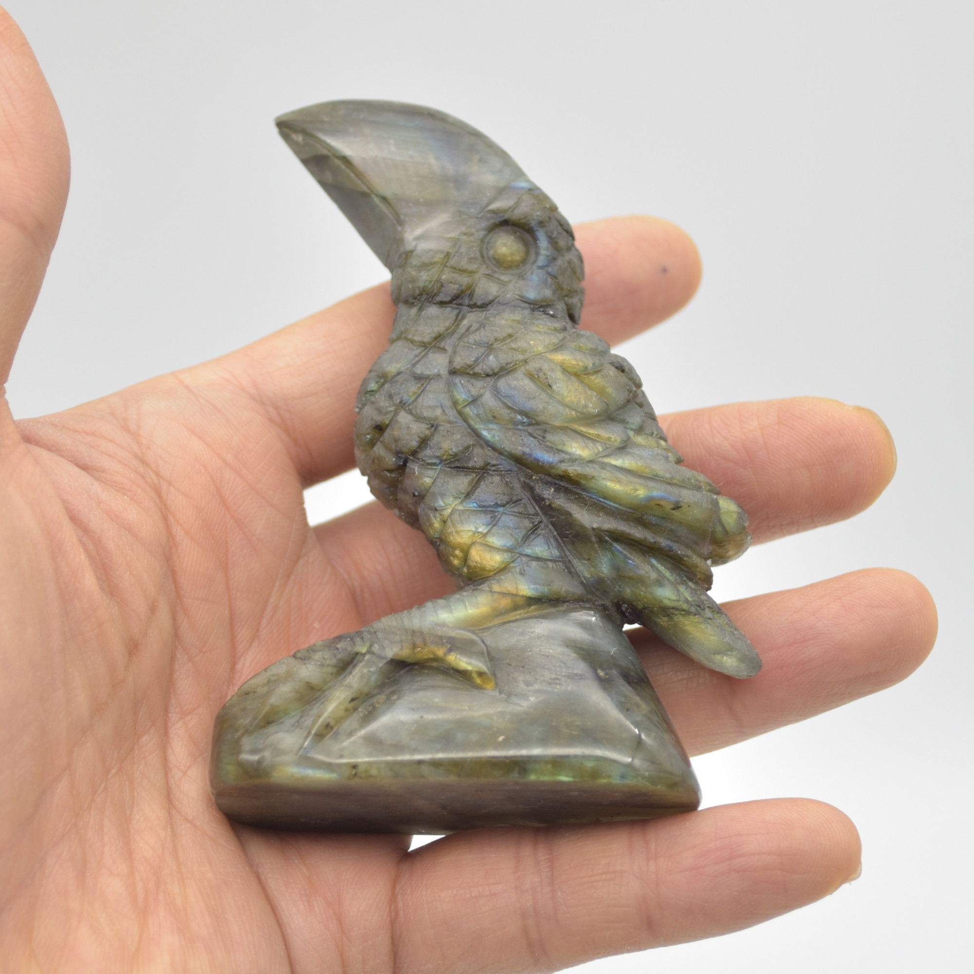 Labradorite Crystal Toucan on Rock - 9cm x 6.5cm x 3cm - 159 grams #02 - Image 5