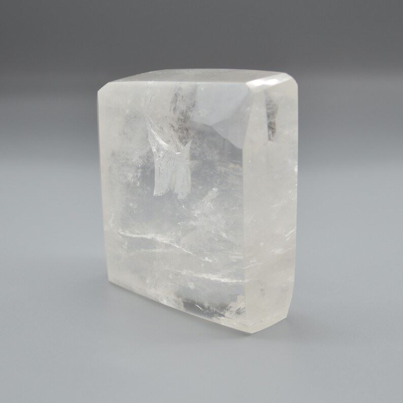 Clear Quartz Freeform / Free Form - 9cm x 8cm x 3cm - 551 grams - Image 3