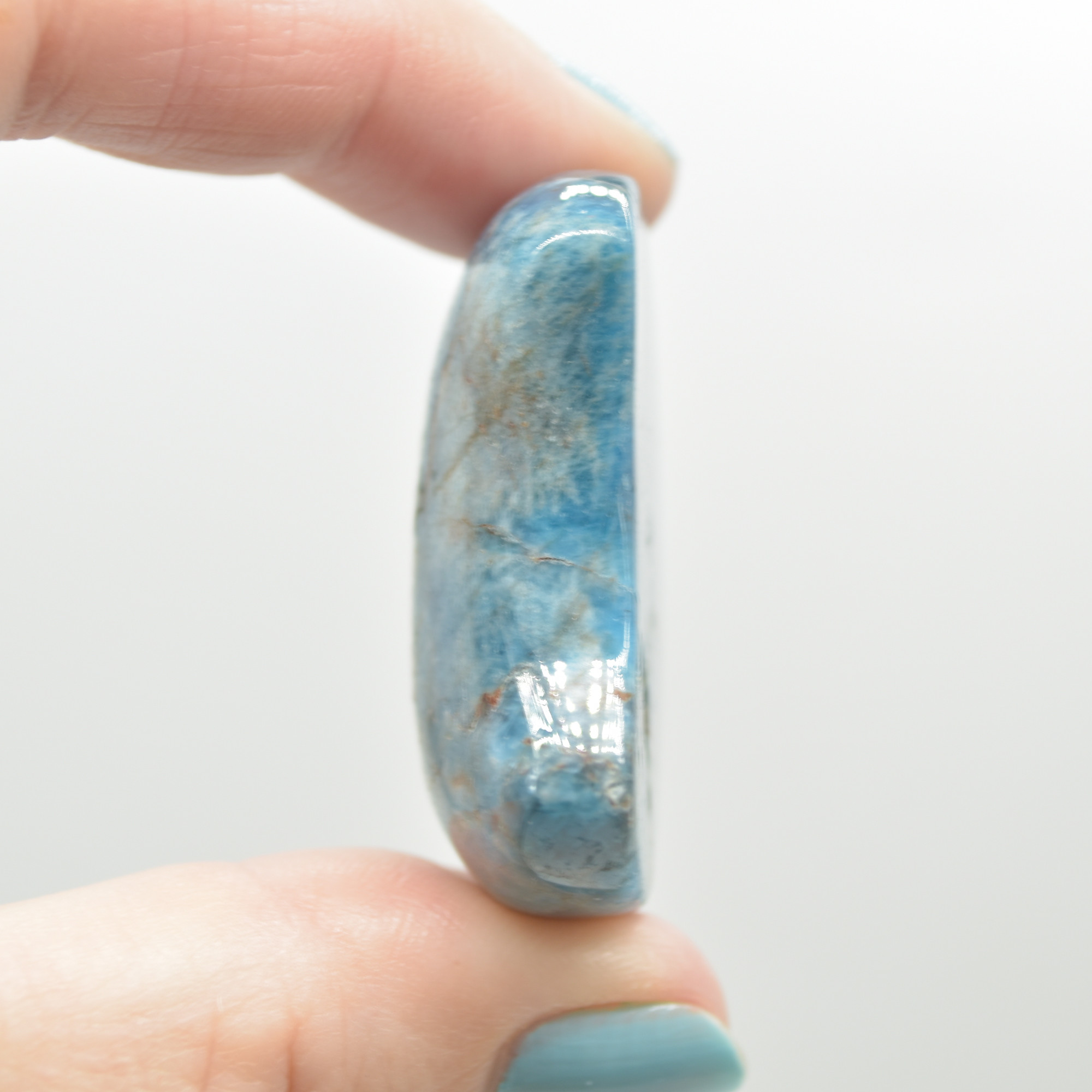 Apatite Crystal Puffy Crescent Moon - 3.9cm #02 - Image 2