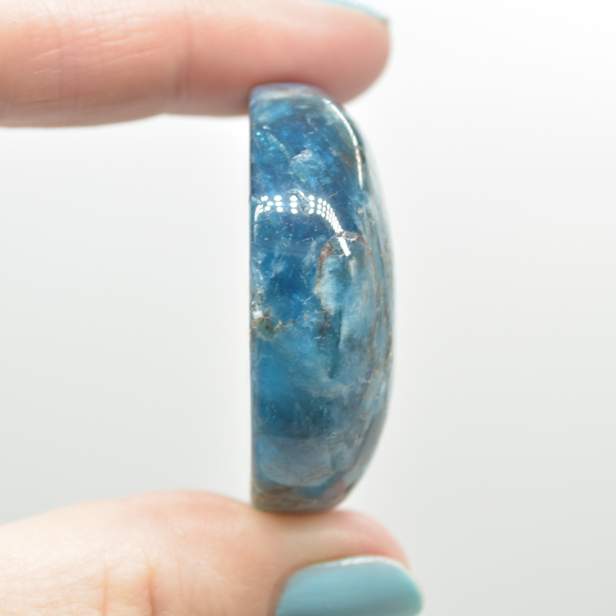 Apatite Crystal Puffy Crescent Moon - 3.9cm #02 - Image 4