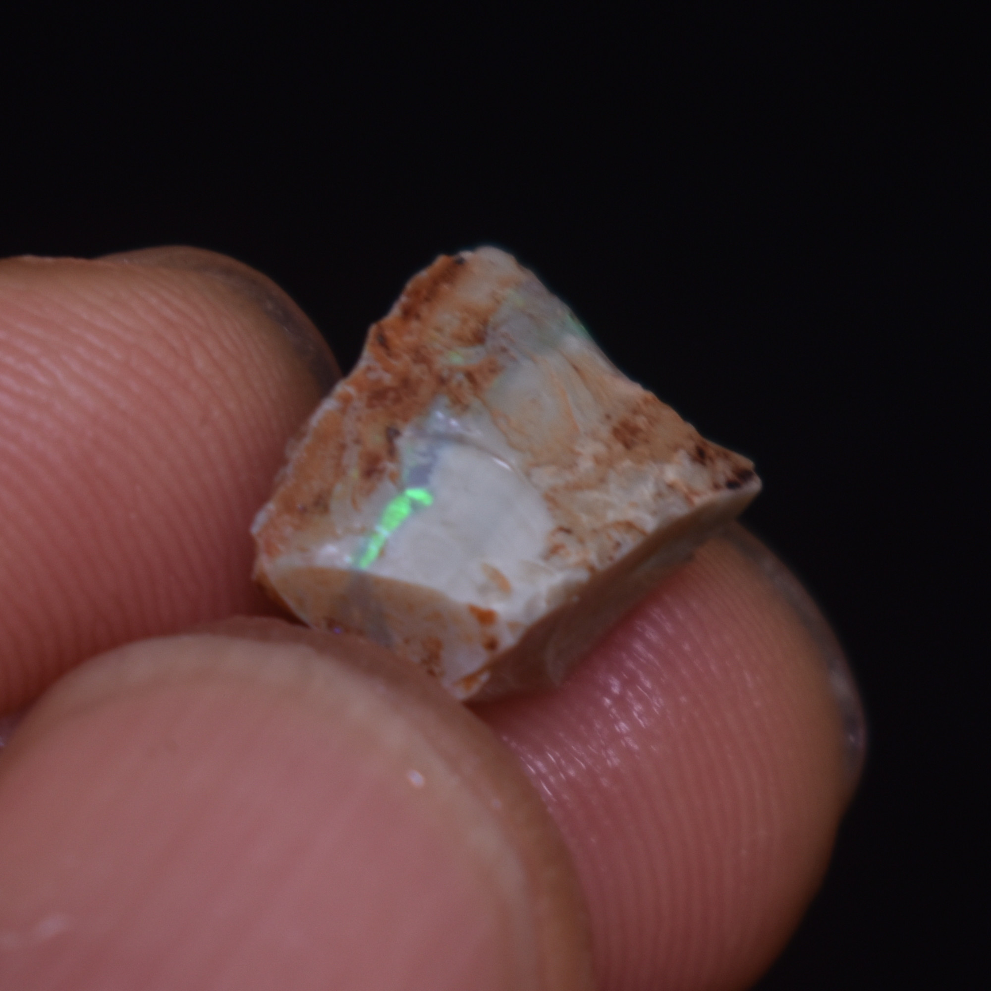 Lightning Ridge Raw Rough Opal Specimen from Australia, 4ct weight #36 - Image 3