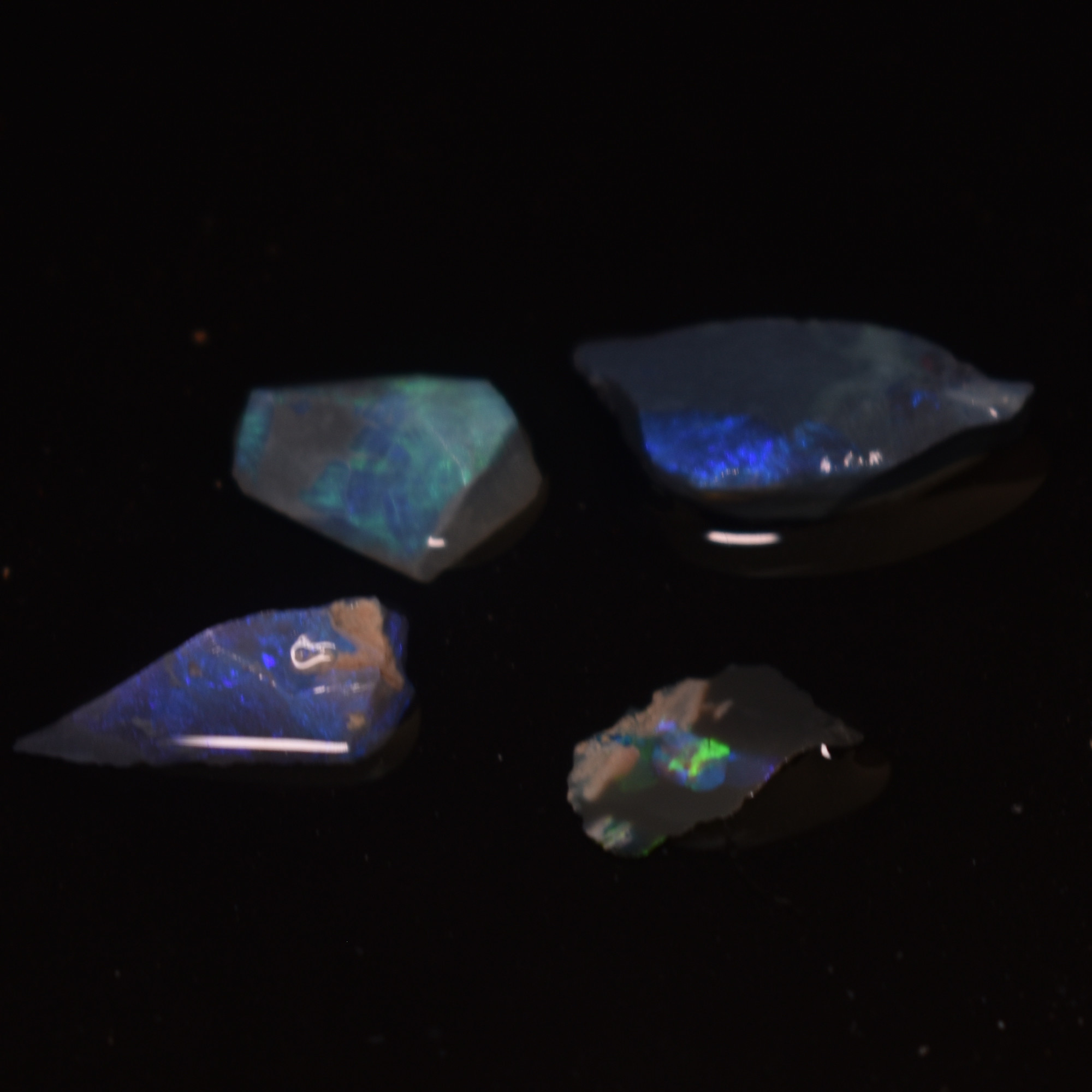 Opale Brute Lightning Ridge 33,8 Carats, Cristal Violet/vert, Australie