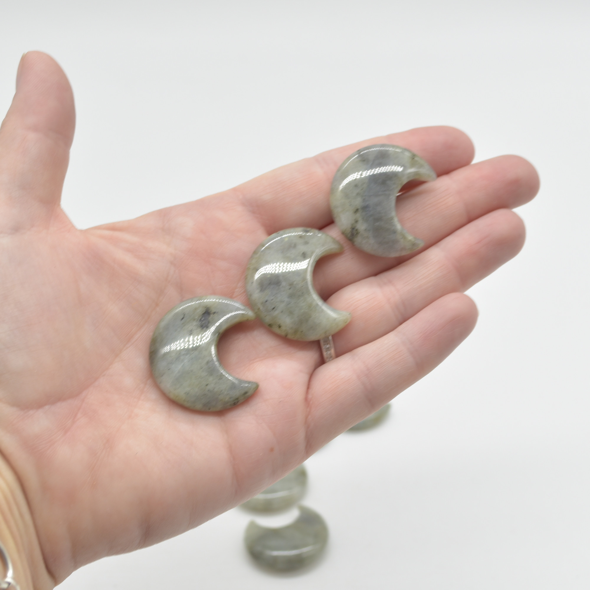 Labradorite Crystal Crescent Moon - 3cm - 1 Count - Image 7