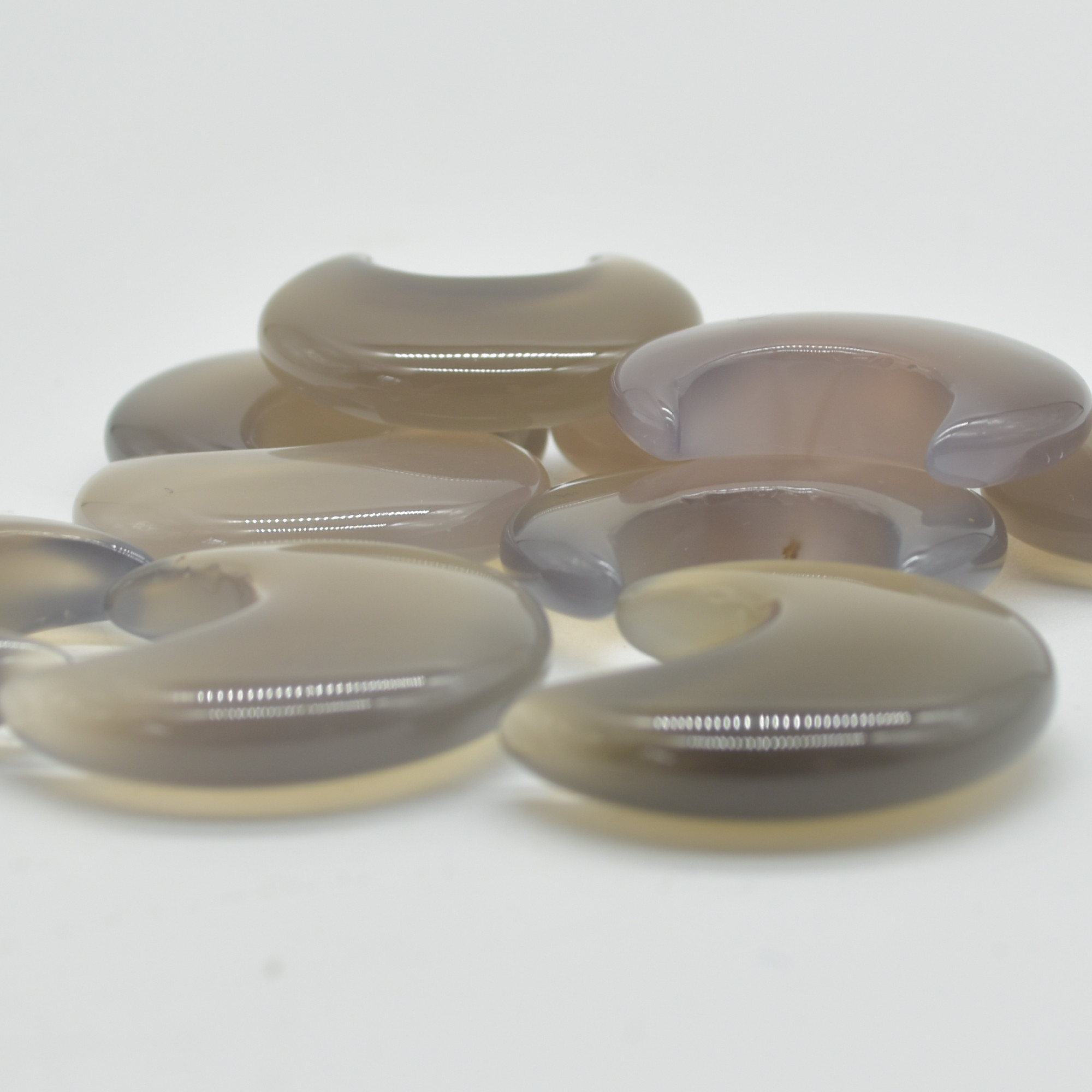 Grey Agate Crystal Crescent Moon - 3cm - 1 Count - Image 2