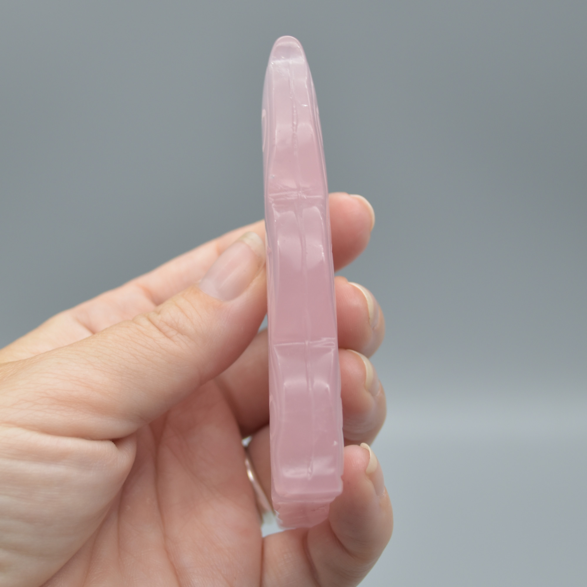 Rose Quartz Carved Garden Fairy- 101 grams #02 - Image 4