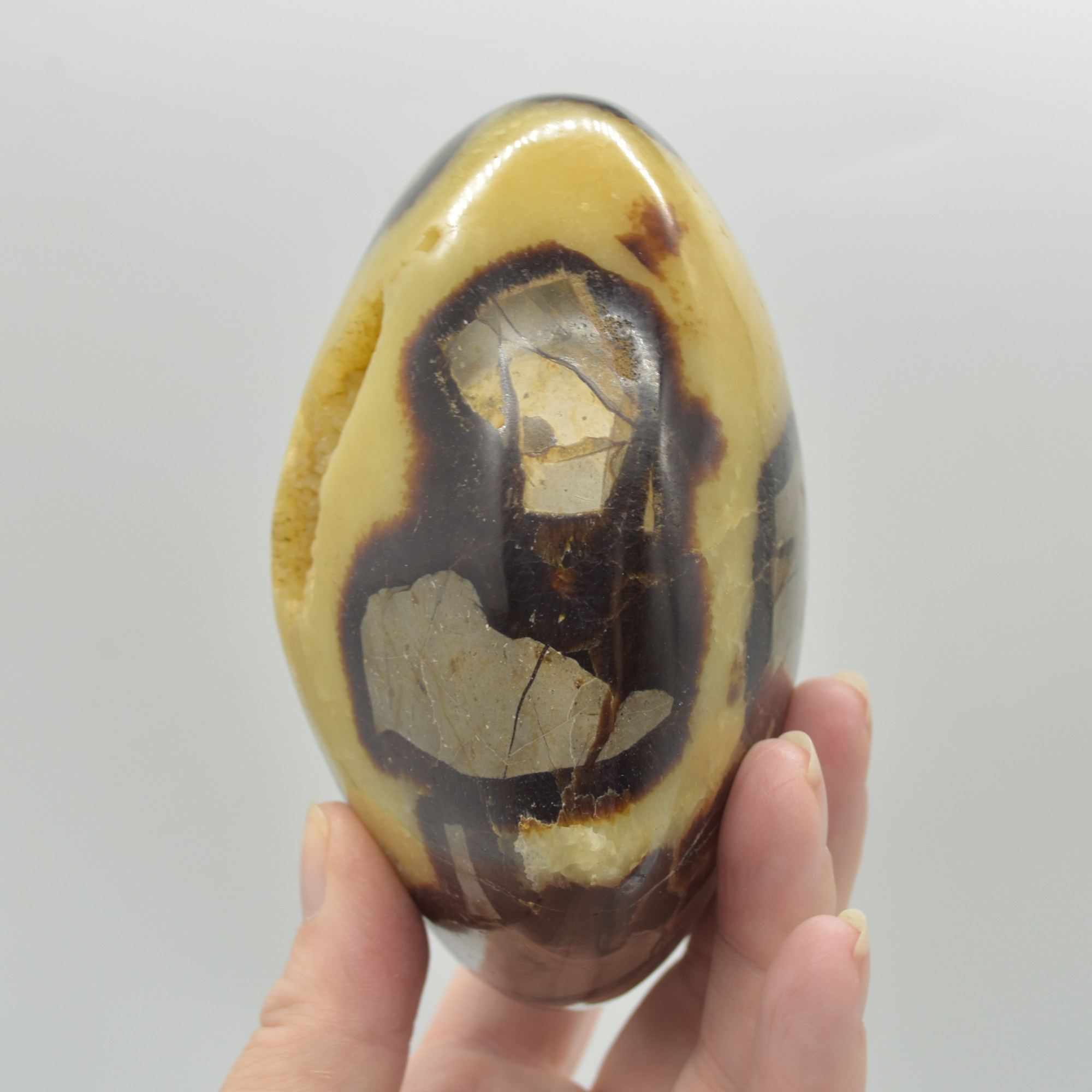 Large Septarian (AKA Dragon Stone) Crystal Puffy Heart - 9cm - 911 grams #02 - Image 5