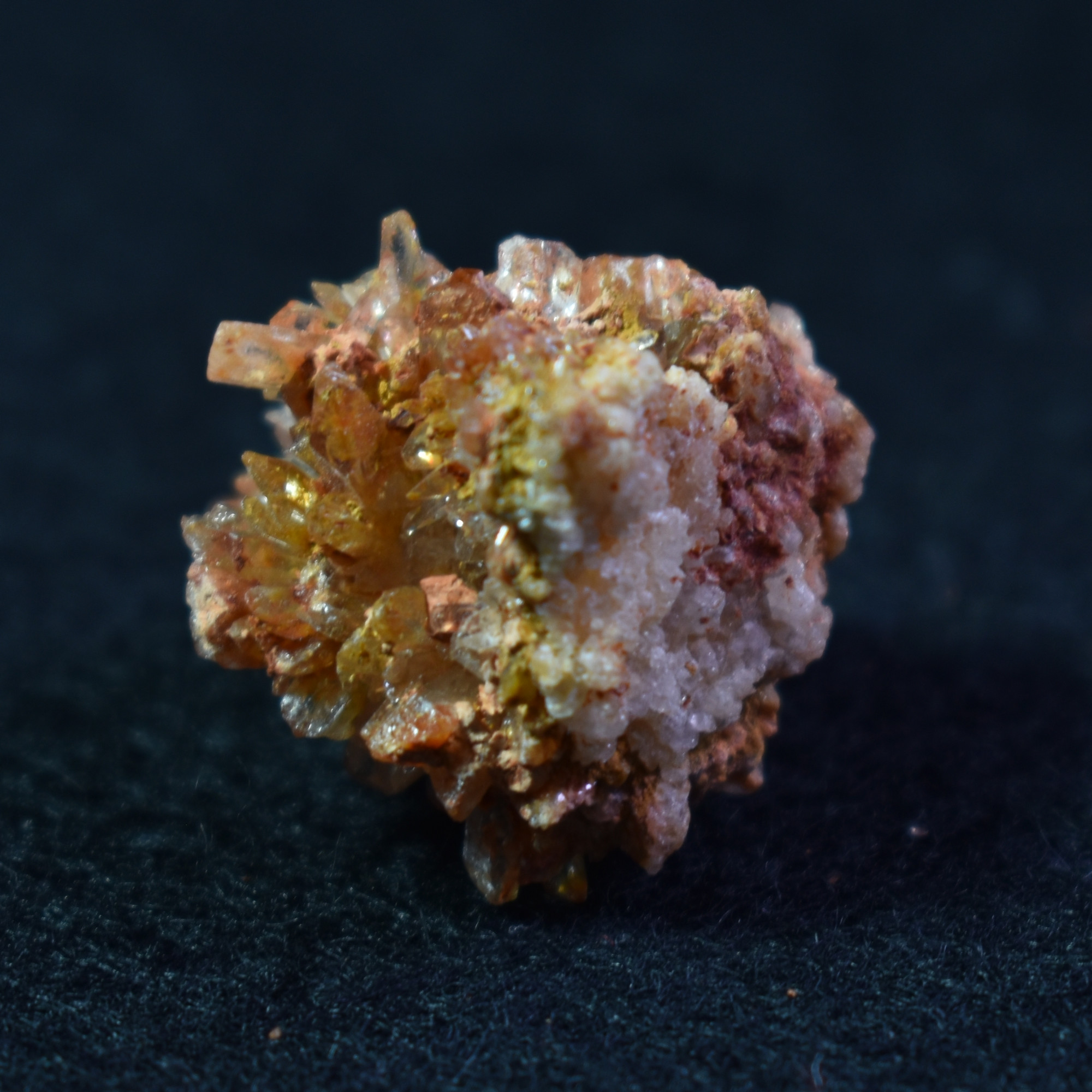 Creedite Crystal Cluster Specimen with Fluorite from Navidad Mine, Durango Mexico - 10 grams #26 - Image 5