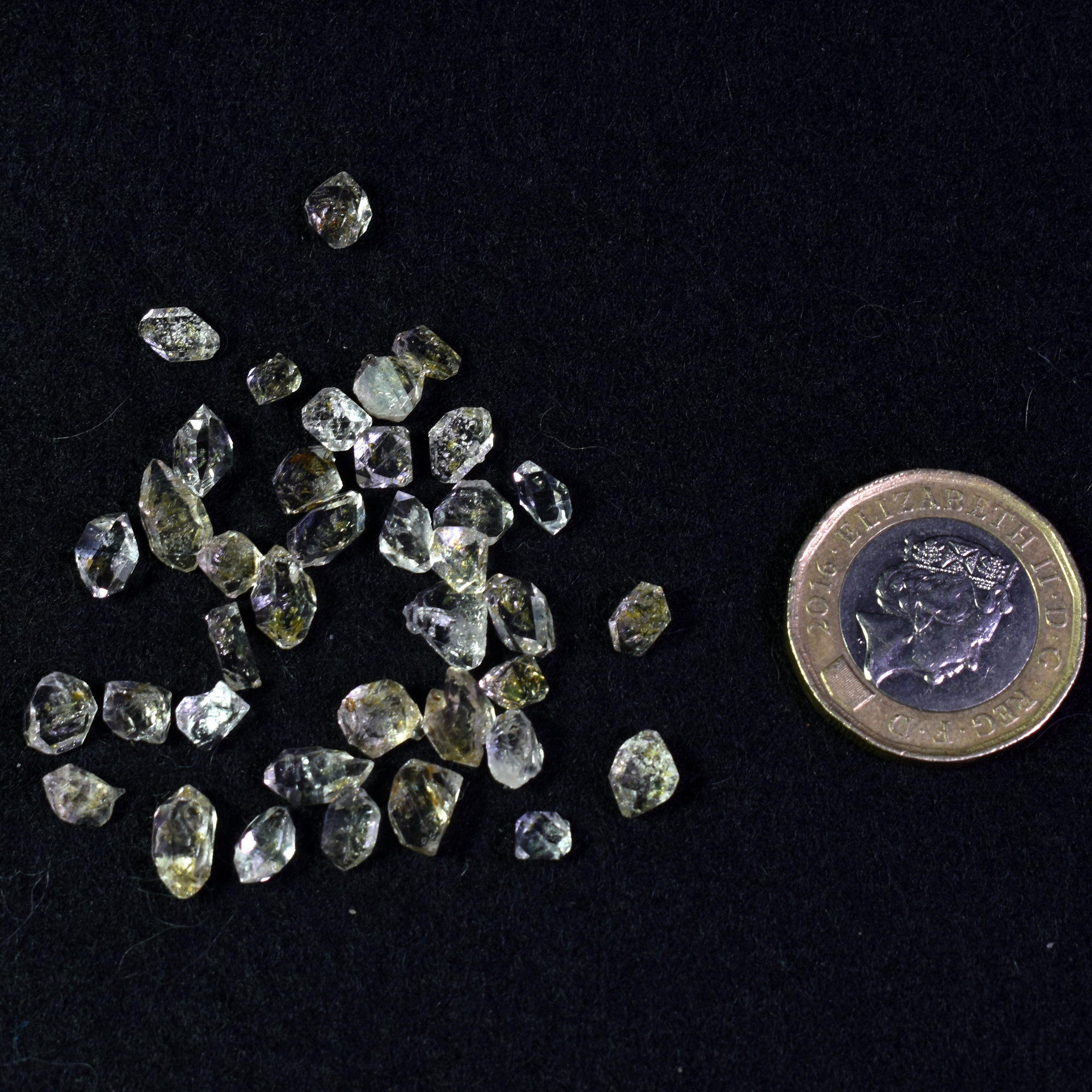 Golden Enhydro Petroleum Oil Diamond Quartz UV Fluorescent Specimens from Pakistan - 5ct total weight - Image 2
