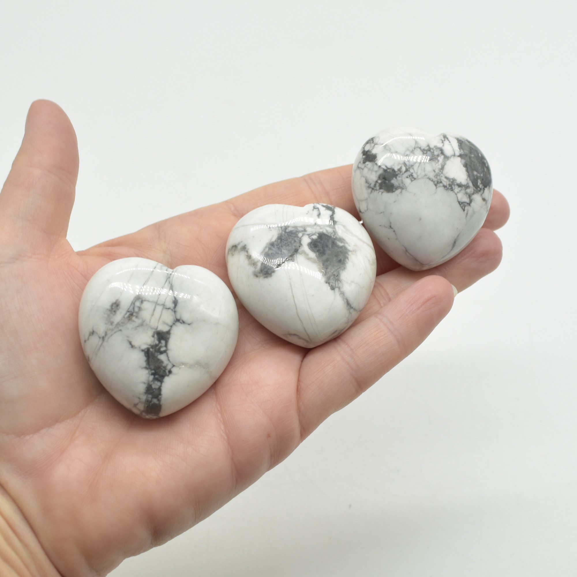 White Howlite Crystal Puffy Heart - 4cm - 1 Count - Image 2